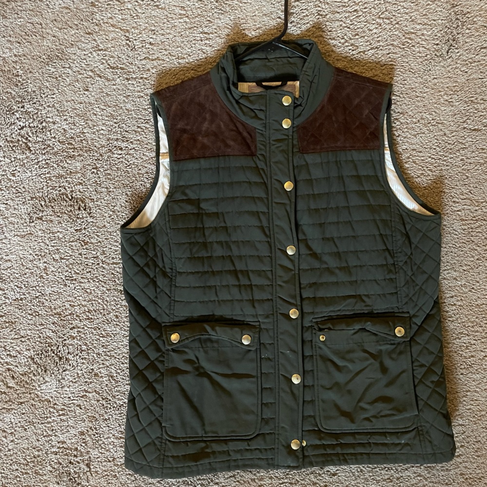 vineyard vines vest